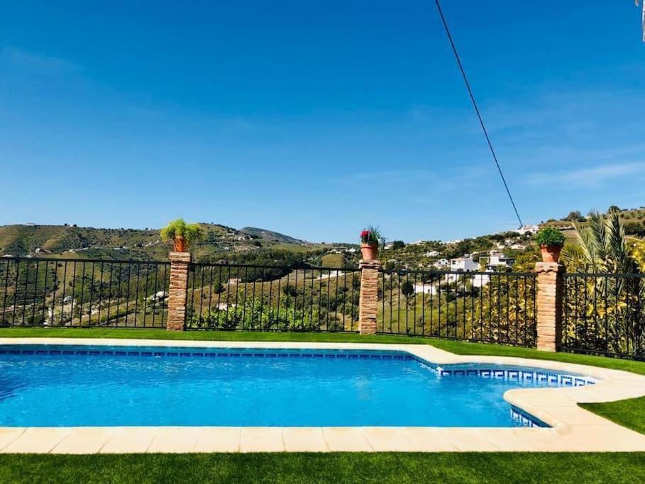 Villa En Frigiliana Con Piscina Y Jacuzzi Exterior foto